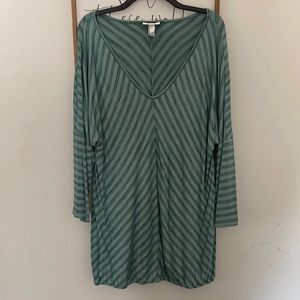 Womens maternity Liz Lange tunic length top - size XXL